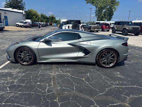Used 2023 Chevrolet Corvette Stingray Preferred Conv w/ Z51 Performance Package RWD image 7