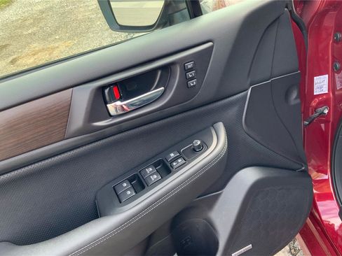 Used 2017 Subaru Legacy 2.5i Limited image 20