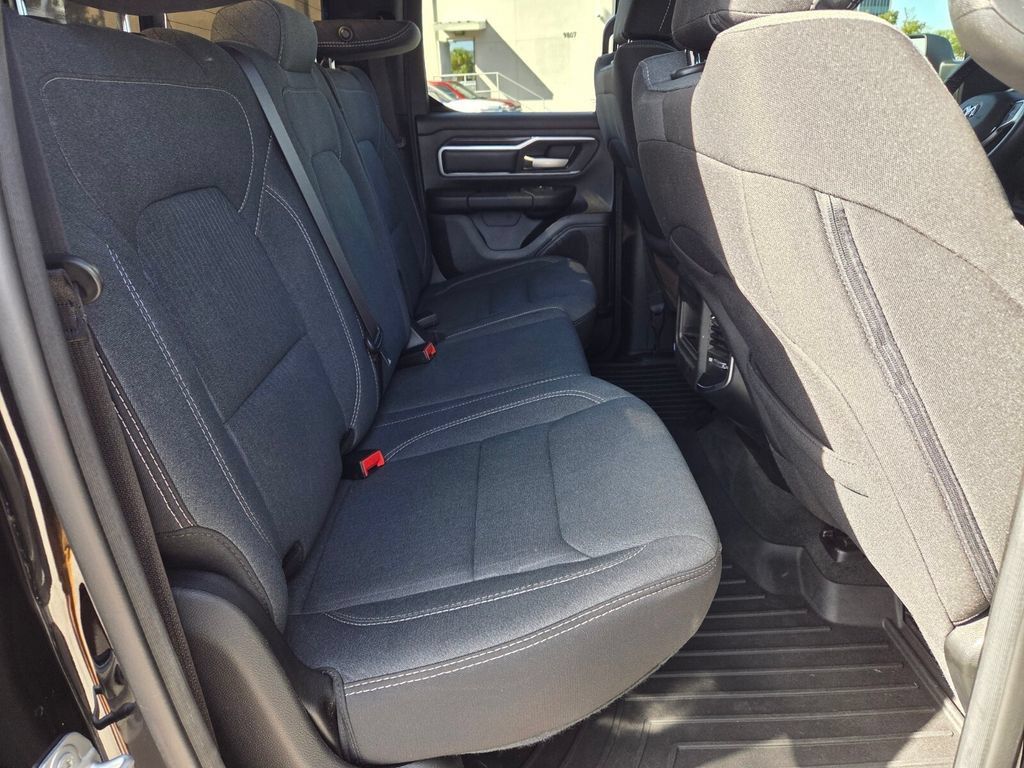 Used 2022 RAM 1500 Big Horn AWD/4WD image 16