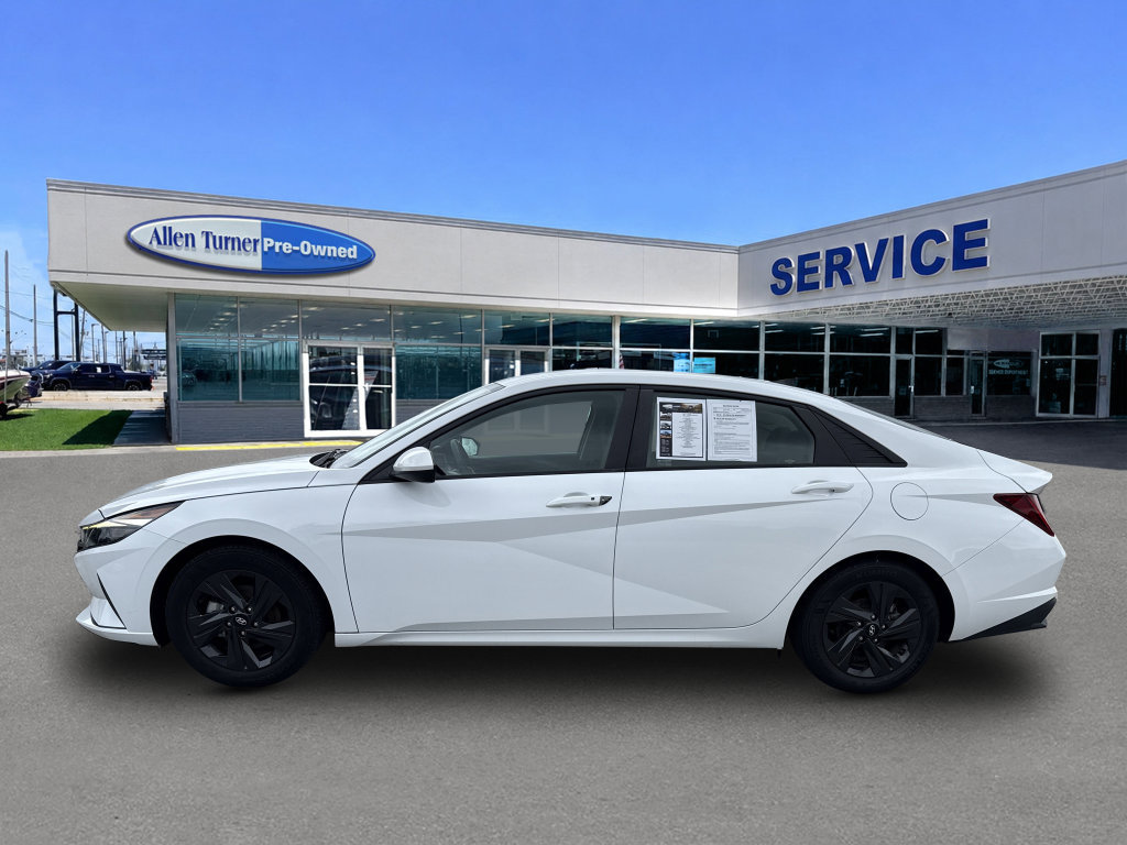 Used 2022 Hyundai Elantra Blue FWD image 5