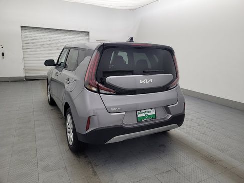 Used 2025 Kia Soul LX image 5