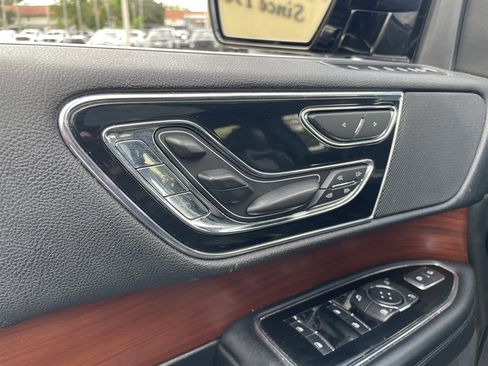 Used 2019 Lincoln Navigator L Reserve AWD/4WD image 31