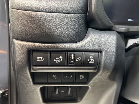 Used 2025 Toyota Land Cruiser image 32