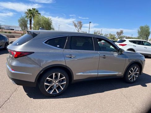 Used 2024 Acura MDX FWD w/ Technology Package image 5