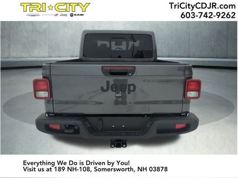 New 2026 Jeep Gladiator Sport image 4