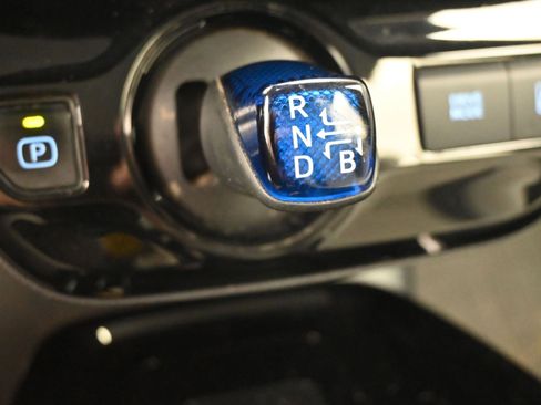 Used 2019 Toyota Prius Limited image 34