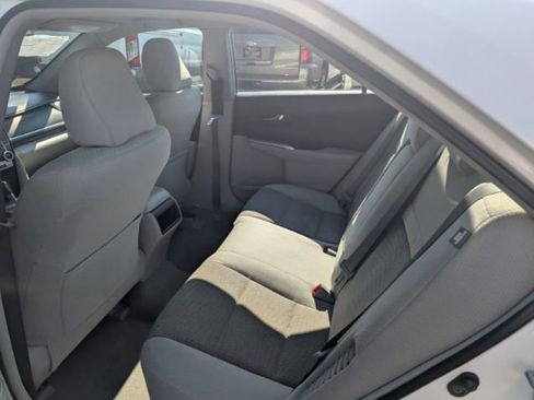 Used 2013 Toyota Camry LE image 9