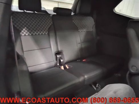 Used 2025 GMC Acadia Denali w/ Super Cruise Package image 17