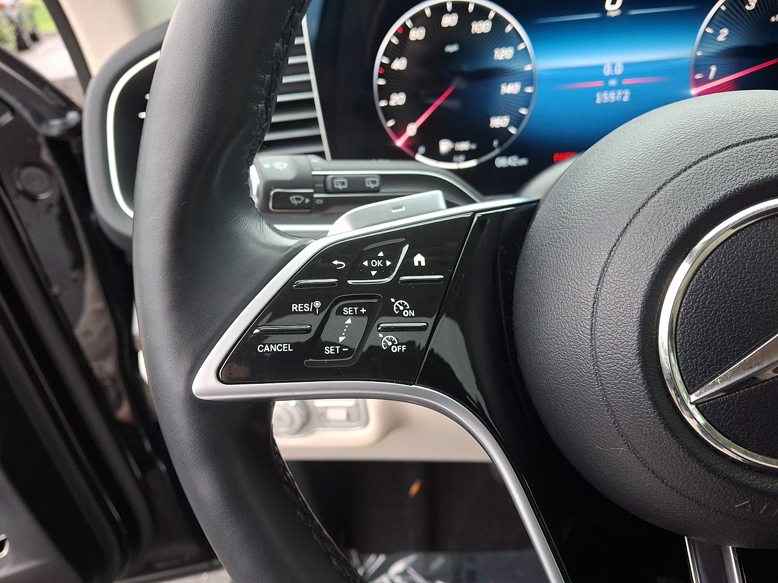 Certified 2024 Mercedes-Benz GLE 350 4MATIC image 22