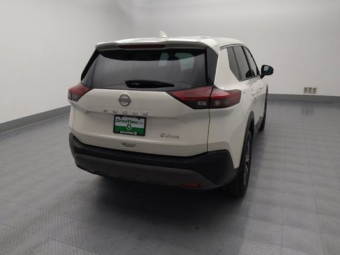 Used 2023 Nissan Rogue SV image 7