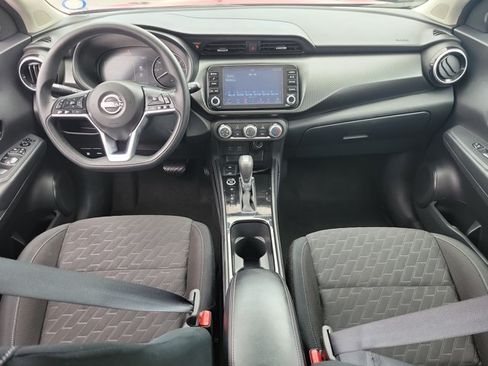 Used 2024 Nissan Kicks SV FWD image 9