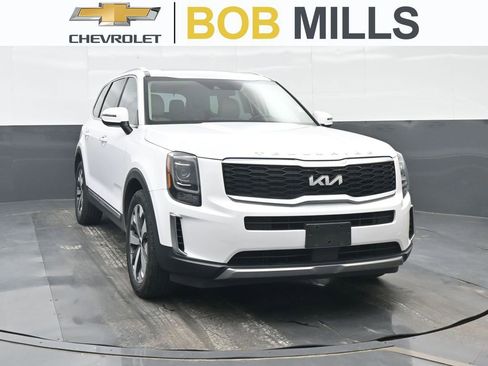 Used 2022 Kia Telluride S AWD/4WD image 1