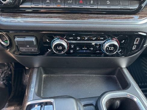 Used 2024 GMC Sierra 1500 Elevation w/ Preferred Package AWD/4WD image 16