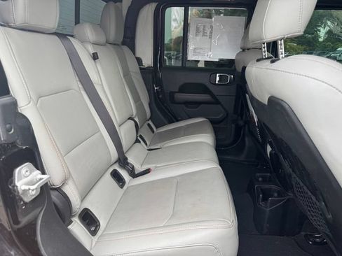 Used 2021 Jeep Gladiator Mojave AWD/4WD image 16