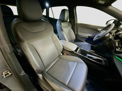 Used 2023 Volkswagen ID.4 Pro S AWD/4WD image 34