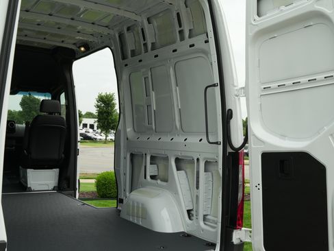 New 2025 Mercedes-Benz Sprinter 2500 image 43