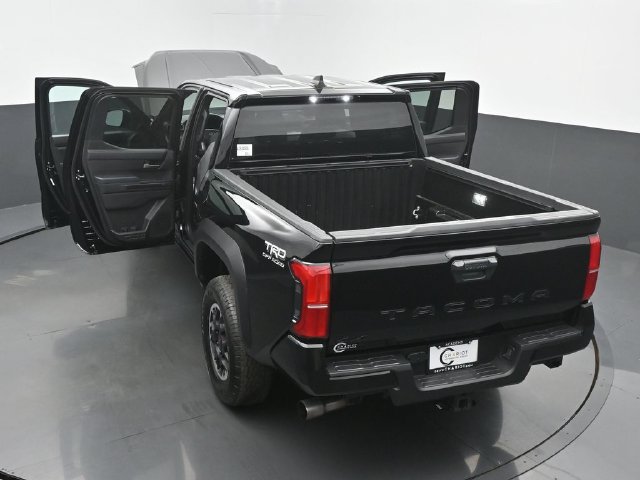 Used 2024 Toyota Tacoma TRD Off-Road AWD/4WD image 62