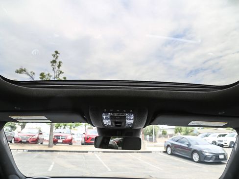 Used 2026 Mercedes-Benz GLB 250 image 14