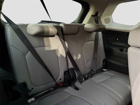 Used 2024 Honda Pilot Touring image 28