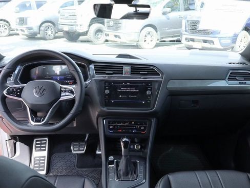 Used 2024 Volkswagen Tiguan SE R-Line FWD image 25