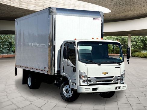 New 2025 Chevrolet Low Cab Forward image 2