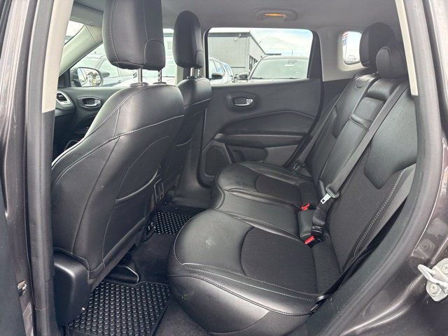 Used 2019 Jeep Compass Latitude w/ Cold Weather Group AWD/4WD image 21