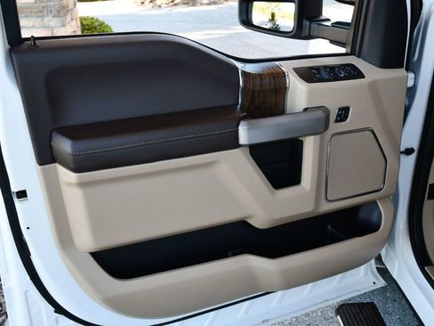 Used 2018 Ford F150 Lariat w/ Equipment Group 502A Luxury image 43