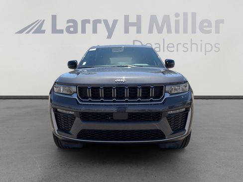 New 2026 Jeep Grand Cherokee L Limited AWD/4WD image 9