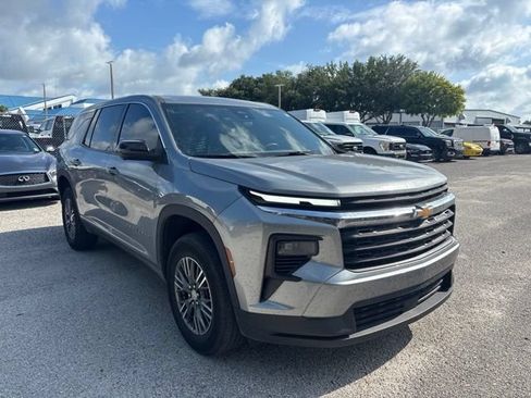 Used 2024 Chevrolet Traverse LS w/ LPO, Floor Liner Package FWD image 3