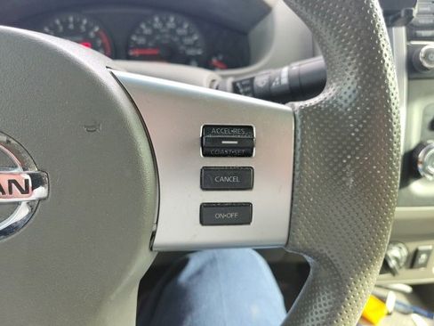 Used 2016 Nissan Frontier SV image 17