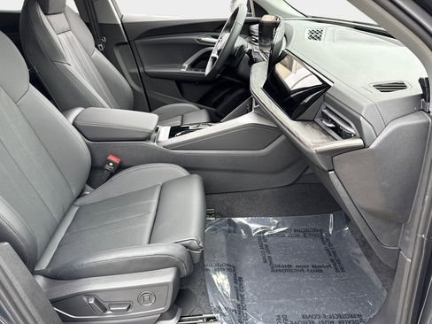 Certified 2025 Audi Q5 Premium Plus w/ Premium Plus image 10