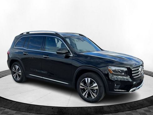 New 2026 Mercedes-Benz GLB 250 4MATIC image 7
