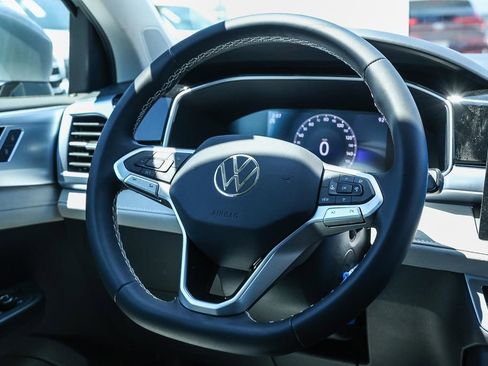 New 2025 Volkswagen Taos SE image 32