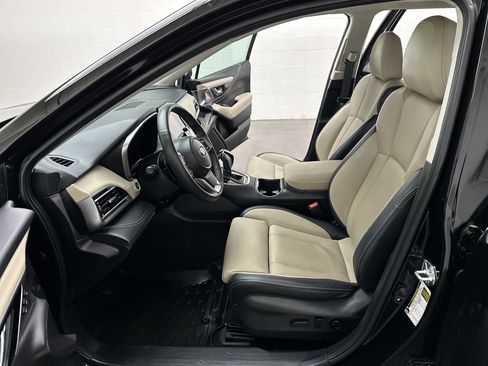 Used 2023 Subaru Outback Limited image 17