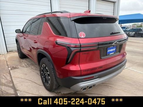 Used 2024 Chevrolet Traverse Z71 w/ Enhanced Driving Package AWD/4WD image 12