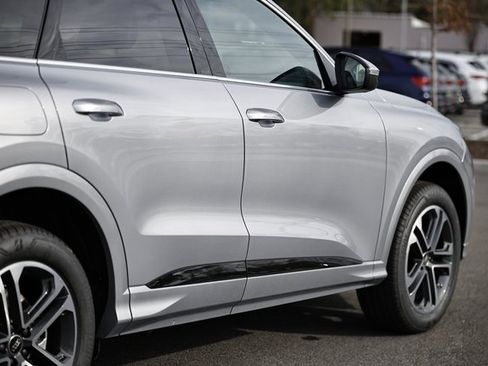 New 2025 Audi Q5 Premium image 8