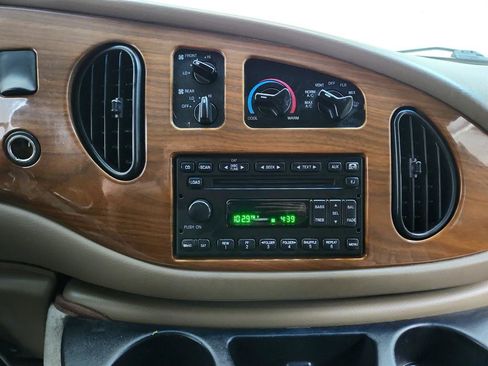 Used 2008 Ford E-150 and Econoline 150 RWD image 16