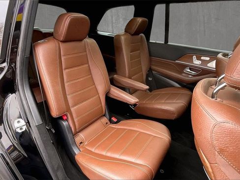 Used 2024 Mercedes-Benz GLS 450 4MATIC image 25