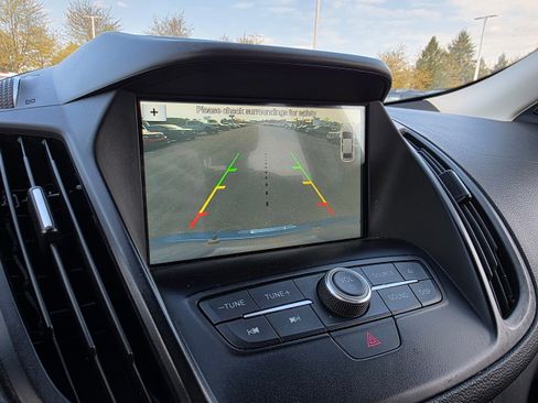 Used 2018 Ford Escape SEL image 17