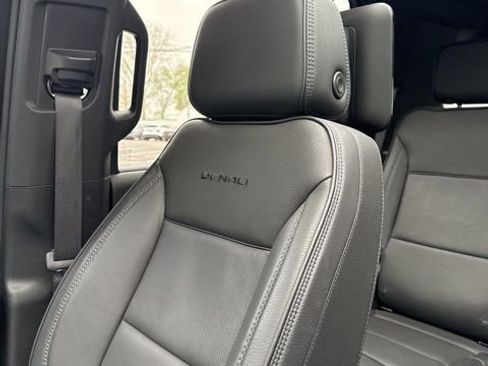 Certified 2024 GMC Yukon Denali w/ Advanced Technology Package AWD/4WD image 29