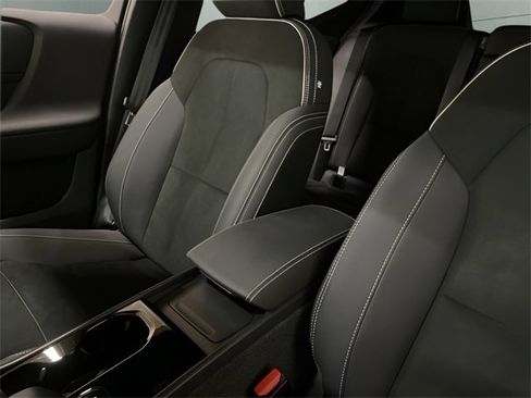 Used 2023 Volvo XC40 Recharge Ultimate w/ Protection Package Premier image 51