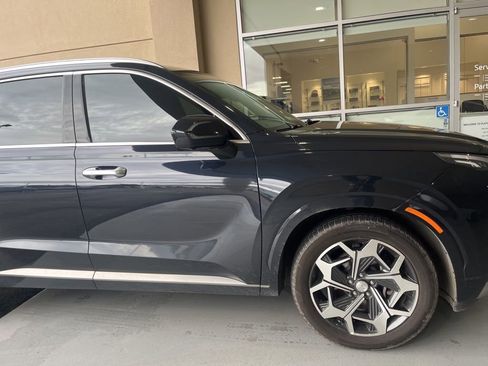 Used 2022 Hyundai Palisade Calligraphy image 4