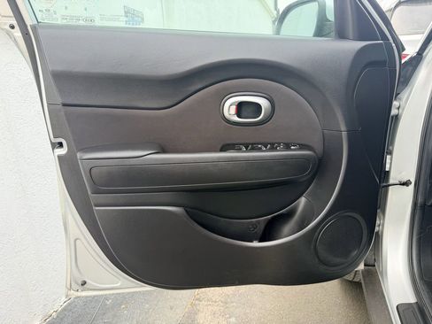 Used 2018 Kia Soul w/ Convenience Package image 22