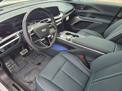 New 2025 Cadillac Lyriq Sport w/ Nappa Leather Package image 15