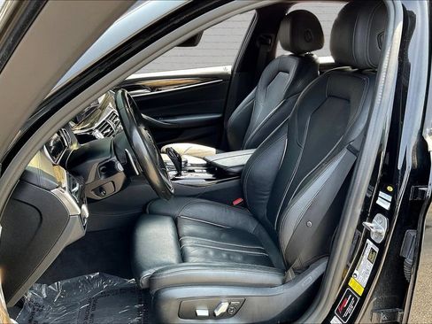 Used 2018 BMW 540i RWD image 19