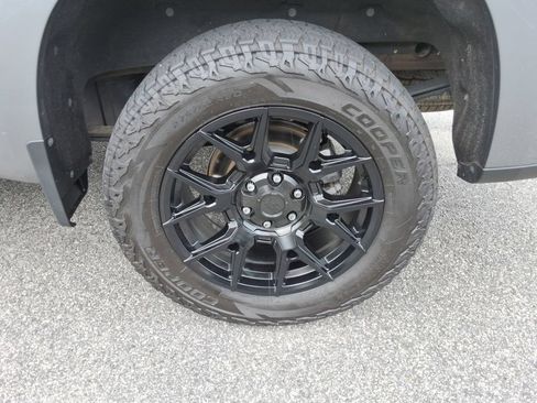 Certified 2020 Chevrolet Silverado 1500 LT w/ Convenience Package RWD image 11