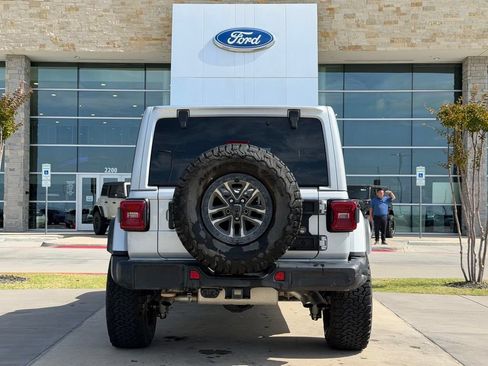 Used 2024 Jeep Wrangler Unlimited Rubicon 392 AWD/4WD image 22