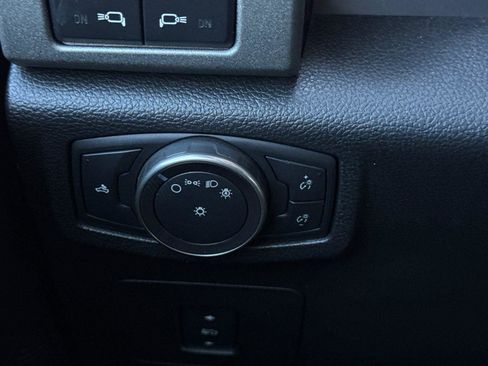 Used 2017 Ford F150 Raptor w/ Equipment Group 802A Luxury image 29