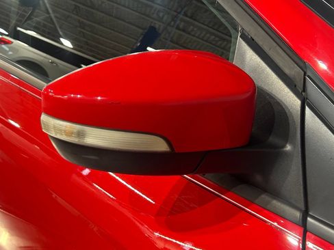 Used 2013 Ford Focus SE FWD image 12