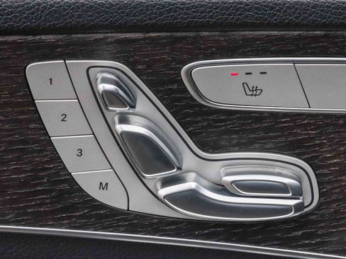 Used 2019 Mercedes-Benz C 300 Sedan image 22